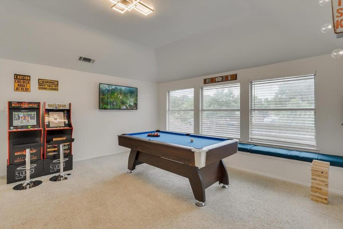 6Br 3,5Ba Home Pool, Hot Tub, Game Room -16 Guests Sachse Εξωτερικό φωτογραφία